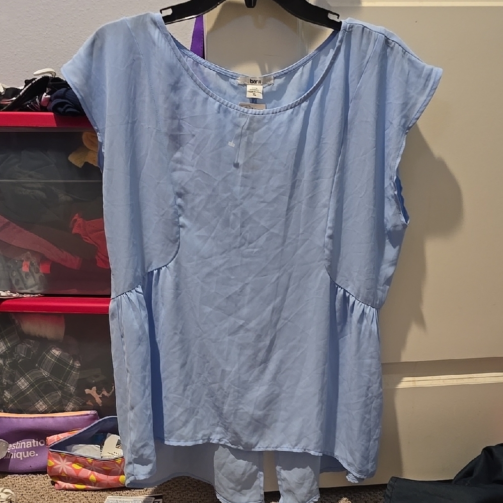 Women's Light Blue Top